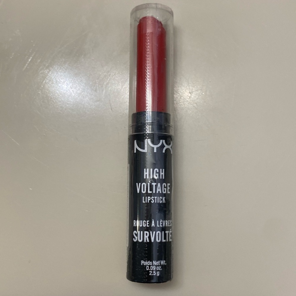 NYX LIPSTICK 2.5g #22  ROCK STAR RED
